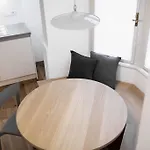 Cooper L Laubenhaus * Больцано