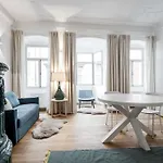 Cooper L Laubenhaus 博尔扎诺