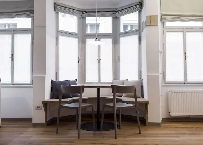 Cooper L Laubenhaus 公寓 *