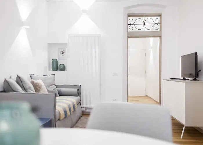 Cooper L Laubenhaus * 博尔扎诺