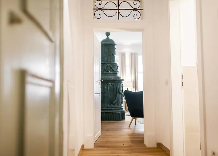 Cooper L Laubenhaus *