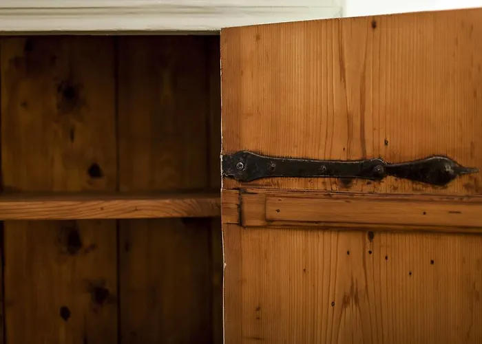 Cooper L Laubenhaus 公寓 *