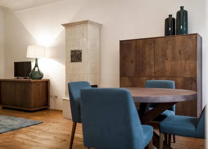 Cooper L Laubenhaus 公寓 *